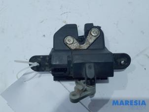 Used Tailgate lock mechanism Fiat Doblo Cargo (263) 1.3 D Multijet Price € 30,25 Inclusive VAT offered by Maresia Parts