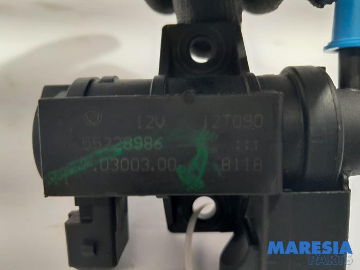 Regulador de presión turbo de un Fiat Doblo Cargo (263) 1.3 D Multijet 2012