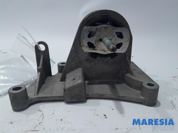 Used Engine mount Fiat 500 (312) 0.9 TwinAir 85 Price € 50,00 Margin scheme offered by Maresia Parts