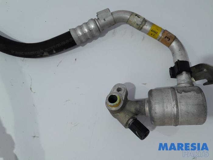 Air conditioning line from a Alfa Romeo MiTo (955) 1.4 Turbo 16V 2009