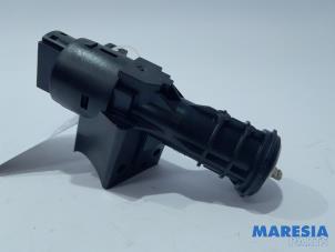 Used Ignition lock + key Fiat 500 (312) 1.2 69 Price € 30,00 Margin scheme offered by Maresia Parts