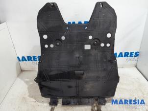 Used Engine protection panel Peugeot 308 (L3/L8/LB/LH/LP) 1.6 BlueHDi 120 Price € 190,58 Inclusive VAT offered by Maresia Parts
