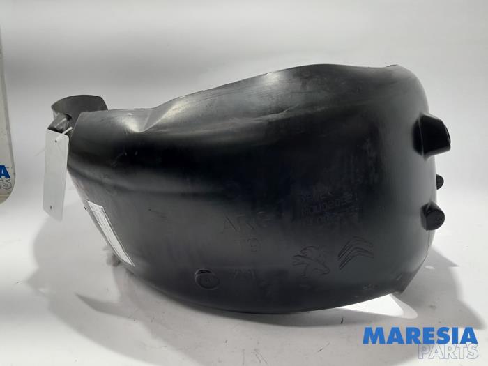Używane Nadkole Peugeot 308 (L3/L8/LB/LH/LP) 1.6 BlueHDi 120 Cena € 30,25 Z VAT oferowane przez Maresia Parts