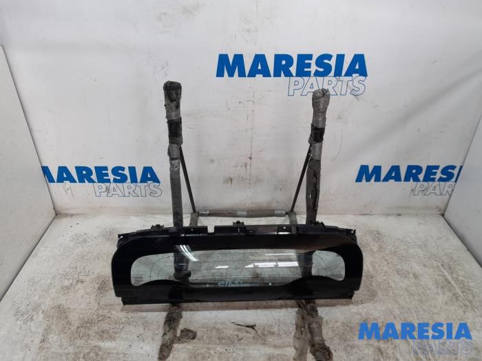 Usados Ventanilla detrás Renault Wind (EN/E4) 1.2 16V GT TCE eco2 Precio € 131,25 Norma de margen ofrecido por Maresia Parts