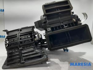 Usados Cuerpo de calefactor Fiat Doblo Cargo (263) 1.4 T-Jet 16V Precio € 190,58 IVA incluido ofrecido por Maresia Parts