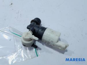 Used Front windscreen washer jet Peugeot 308 (L3/L8/LB/LH/LP) 1.6 BlueHDi 120 Price € 12,10 Inclusive VAT offered by Maresia Parts