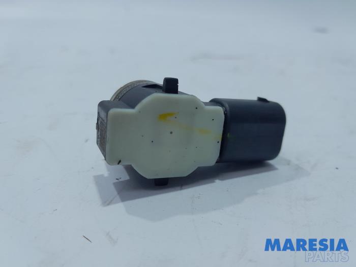 Usados Sensor PDC Peugeot 208 I (CA/CC/CK/CL) 1.2 Vti 12V PureTech 82 Precio € 19,00 Norma de margen ofrecido por Maresia Parts