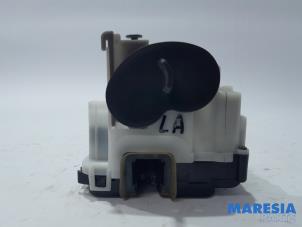 Used Tailgate lock mechanism Fiat Doblo Cargo (263) 1.4 T-Jet 16V Price € 48,40 Inclusive VAT offered by Maresia Parts