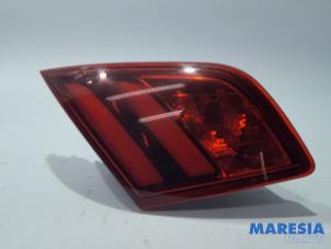 Gebrauchte Rücklicht links Peugeot 308 (L3/L8/LB/LH/LP) 1.6 BlueHDi 120 Preis € 36,30 Mit Mehrwertsteuer angeboten von Maresia Parts