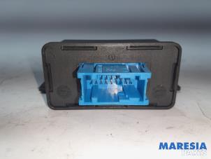 Used Computer lighting module Peugeot 308 (L3/L8/LB/LH/LP) 1.6 BlueHDi 120 Price € 50,00 Margin scheme offered by Maresia Parts