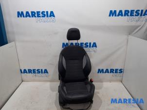 Gebrauchte Sitz rechts Peugeot 2008 (CU) 1.6 HDiF 16V Preis € 183,75 Margenregelung angeboten von Maresia Parts