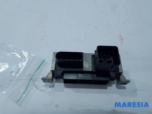 Used Glow plug relay Renault Trafic (1FL/2FL/3FL/4FL) 1.6 dCi 90 Price € 30,25 Inclusive VAT offered by Maresia Parts