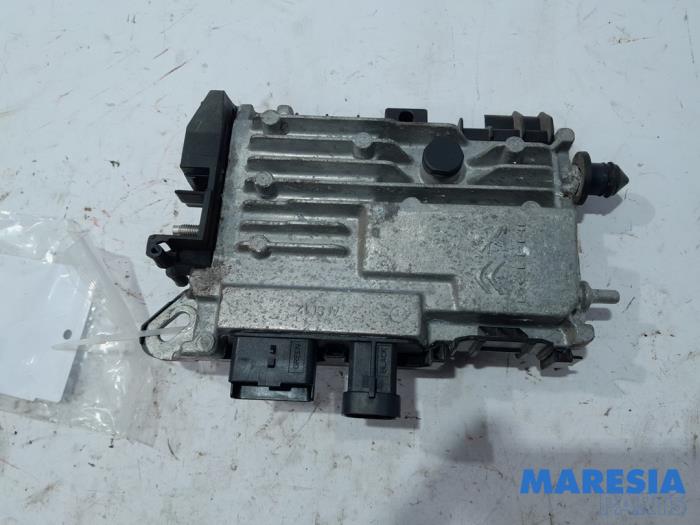 Used Start/Stop computer Peugeot 308 (L3/L8/LB/LH/LP) 1.2 12V e-THP PureTech 130 Price € 75,00 Margin scheme offered by Maresia Parts
