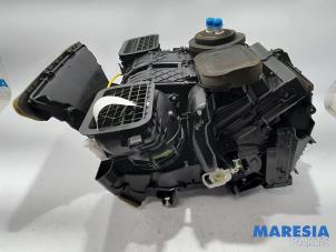 Usagé Boîtier chauffage Renault Trafic (1FL/2FL/3FL/4FL) 1.6 dCi 90 Prix € 317,63 Prix TTC proposé par Maresia Parts