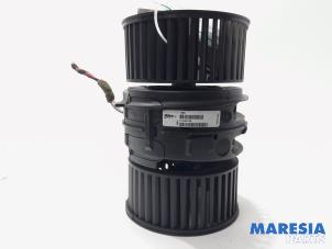 Used Heating and ventilation fan motor Renault Megane III Grandtour (KZ) 1.2 16V TCE 115 Price € 30,00 Margin scheme offered by Maresia Parts