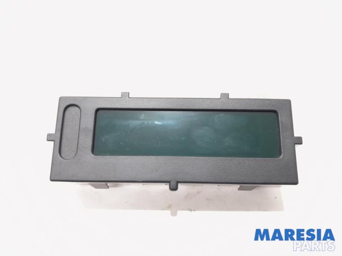 Begagnade Innerdisplay Renault Wind (EN/E4) 1.2 16V GT TCE eco2 Pris € 30,00 Marginaltabell erbjuds av Maresia Parts