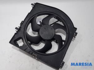 Used Fan motor Renault Wind (EN/E4) 1.2 16V GT TCE eco2 Price € 40,00 Margin scheme offered by Maresia Parts