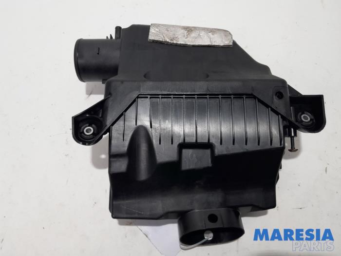 Begagnade Luftfilterhus Renault Wind (EN/E4) 1.2 16V GT TCE eco2 Pris € 40,00 Marginaltabell erbjuds av Maresia Parts
