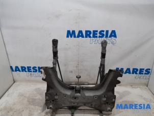 Used Subframe Renault Clio IV Estate/Grandtour (7R) 0.9 Energy TCE 90 12V Price € 50,00 Margin scheme offered by Maresia Parts