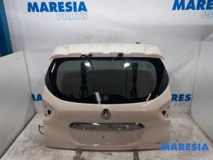 Used Tailgate Renault Captur (2R) 0.9 Energy TCE 12V Price € 525,00 Margin scheme offered by Maresia Parts