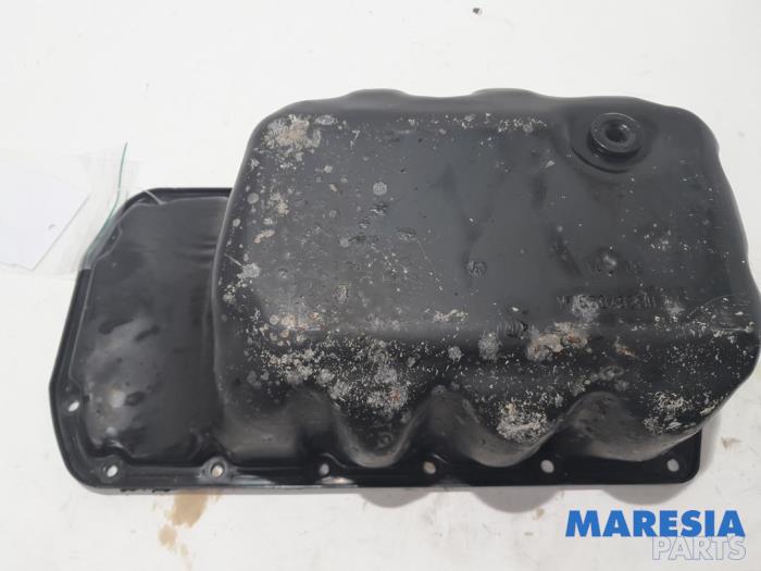 Usagé Couvercle carter Peugeot 3008 I (0U/HU) 1.6 16V THP 150 Prix € 24,99 Règlement à la marge proposé par Maresia Parts