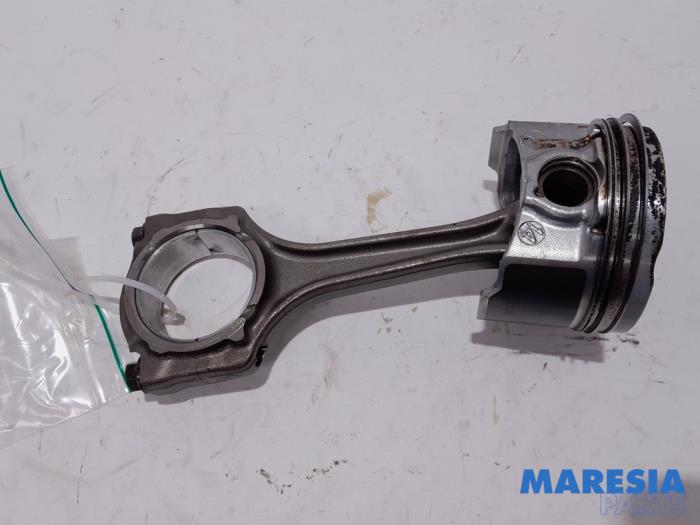 Gebrauchte Kolben Lancia Delta (844) 1.4 MultiAir 16V Preis € 50,00 Margenregelung angeboten von Maresia Parts