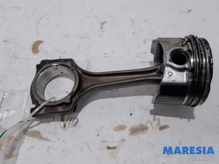 Gebrauchte Kolben Lancia Delta (844) 1.4 MultiAir 16V Preis € 50,00 Margenregelung angeboten von Maresia Parts