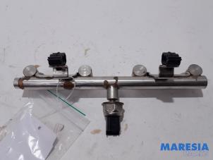 Used Fuel injector nozzle Peugeot 3008 I (0U/HU) 1.6 16V THP 150 Price € 90,00 Margin scheme offered by Maresia Parts