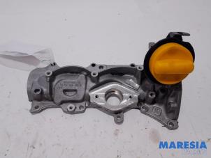 Used Rocker cover Renault Captur (2R) 1.3 TCE 150 16V Price € 110,25 Margin scheme offered by Maresia Parts