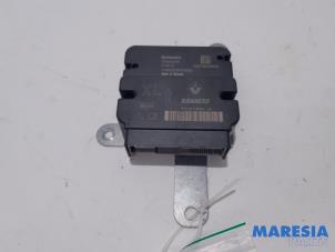 Used Airbag Module Renault Clio IV Estate/Grandtour (7R) 0.9 Energy TCE 90 12V Price € 120,75 Margin scheme offered by Maresia Parts
