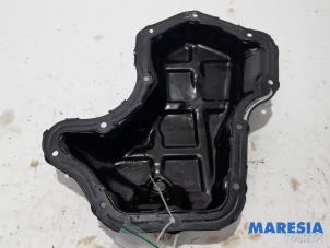 Used Sump Renault Captur (2R) 1.3 TCE 150 16V Price € 35,00 Margin scheme offered by Maresia Parts