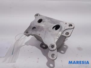 Used Oil cooler Renault Captur (2R) 1.3 TCE 150 16V Price € 50,00 Margin scheme offered by Maresia Parts
