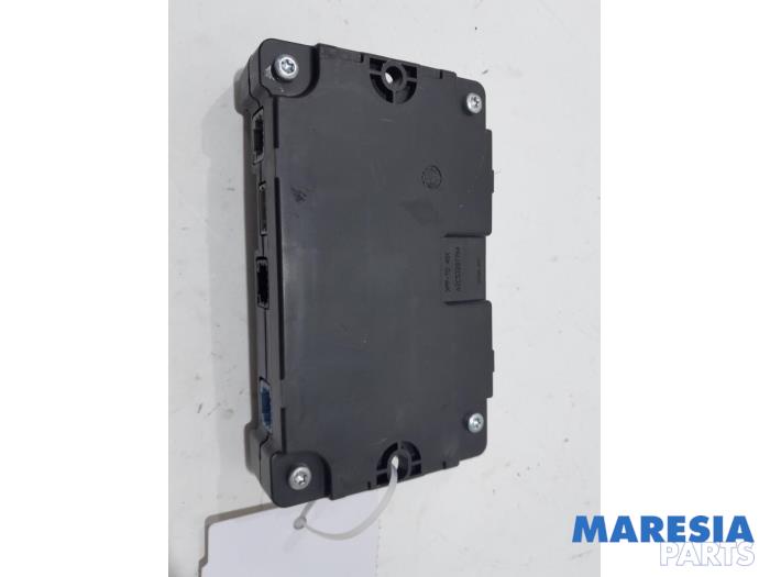 Gebrauchte Telefon Interface Renault Grand Scénic III (JZ) 1.4 16V TCe 130 Preis € 34,99 Margenregelung angeboten von Maresia Parts