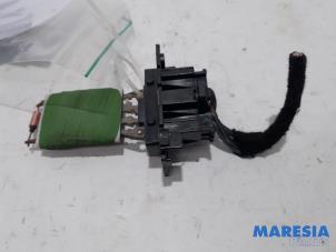 Used Heater resistor Citroen Jumper (U9) 2.2 HDi 130 Price € 24,20 Inclusive VAT offered by Maresia Parts