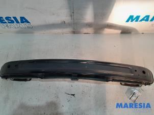 Used Front bumper frame Renault Espace (JK) 2.0 16V Turbo Price € 50,00 Margin scheme offered by Maresia Parts