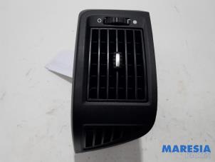 Used Dashboard vent Citroen Jumper (U9) 2.2 HDi 130 Price € 60,50 Inclusive VAT offered by Maresia Parts