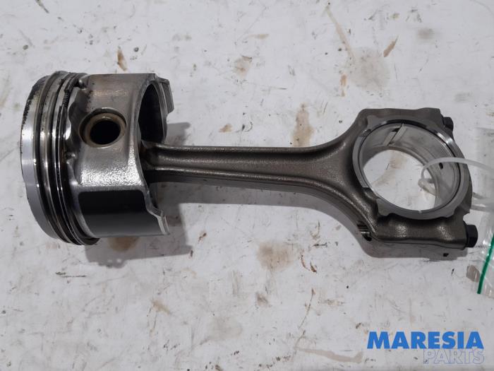 Gebrauchte Kolben Alfa Romeo MiTo (955) 1.4 Multi Air 16V Preis € 50,00 Margenregelung angeboten von Maresia Parts