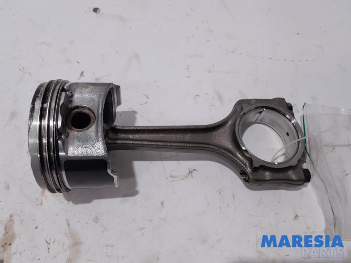 Gebrauchte Kolben Alfa Romeo MiTo (955) 1.4 Multi Air 16V Preis € 75,00 Margenregelung angeboten von Maresia Parts