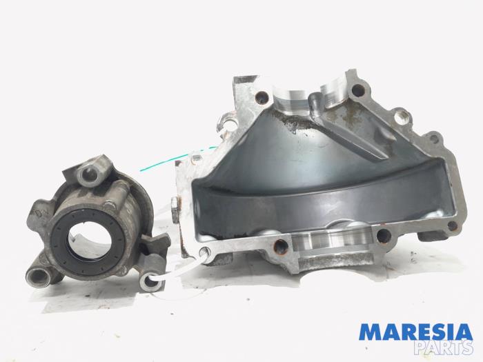 Differential cover from a Peugeot 5008 I (0A/0E) 1.6 VTI 16V 2013