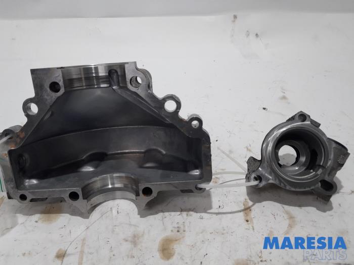 Differential Deckel van een Peugeot 3008 I (0U/HU) 1.6 VTI 16V 2010