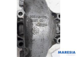 Differential Deckel van een Peugeot 3008 I (0U/HU) 1.6 VTI 16V 2010