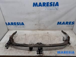 Used Towbar Renault Espace (JK) 2.0 16V Turbo Price € 131,25 Margin scheme offered by Maresia Parts