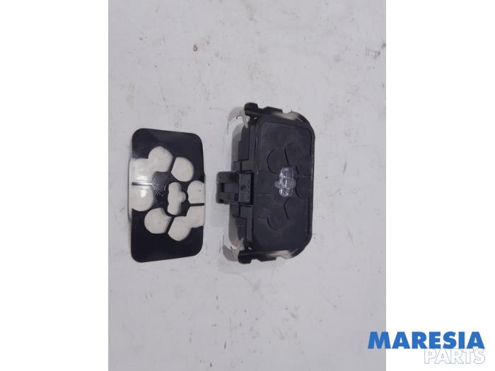 Begagnade Regnsensor Citroen C4 Grand Picasso (UA) 2.0 16V Autom. Pris € 24,99 Marginaltabell erbjuds av Maresia Parts