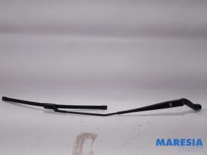 Used Front wiper arm Citroen Jumper (U9) 2.2 HDi 130 Price € 42,35 Inclusive VAT offered by Maresia Parts