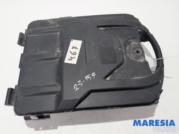 Renault Trafic Jack sets stock | ProxyParts.com