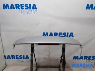Used Spoiler tailgate Renault Clio IV (5R) 0.9 Energy TCE 90 12V Price € 90,00 Margin scheme offered by Maresia Parts