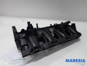 Used Intake manifold Renault Megane III Berline (BZ) 1.4 16V TCe 130 Price € 39,99 Margin scheme offered by Maresia Parts