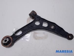 Used Front lower wishbone, right Citroen Jumper (U9) 2.2 HDi 130 Price € 60,50 Inclusive VAT offered by Maresia Parts