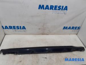 Used Side skirt, left Peugeot 208 I (CA/CC/CK/CL) 1.6 16V THP 155 Price € 85,00 Margin scheme offered by Maresia Parts