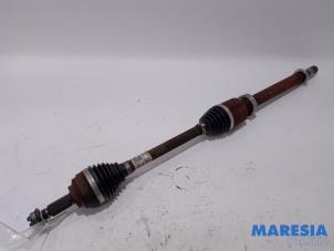 Used Front drive shaft, right Renault Clio IV Estate/Grandtour (7R) 0.9 Energy TCE 90 12V Price € 60,00 Margin scheme offered by Maresia Parts
